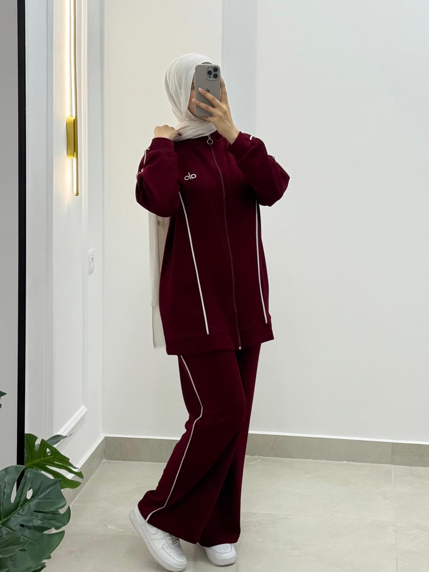 Ensemble رياضي مستور وعصري، راحة وأناقة لكل يوم
